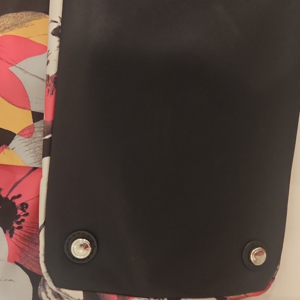 Tumi NWOT Everyday Tote - Picture 13 of 14
